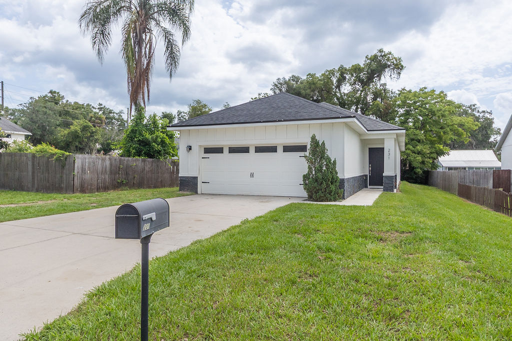 231 North Julia Avenue
